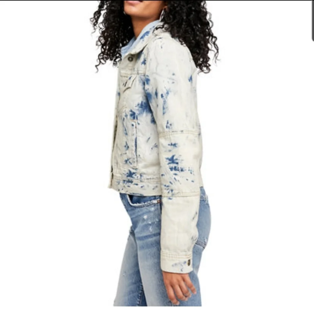 Free People Rumors Acid Wash Tie Dye Denim Trucker Jacket Size Small NWT!